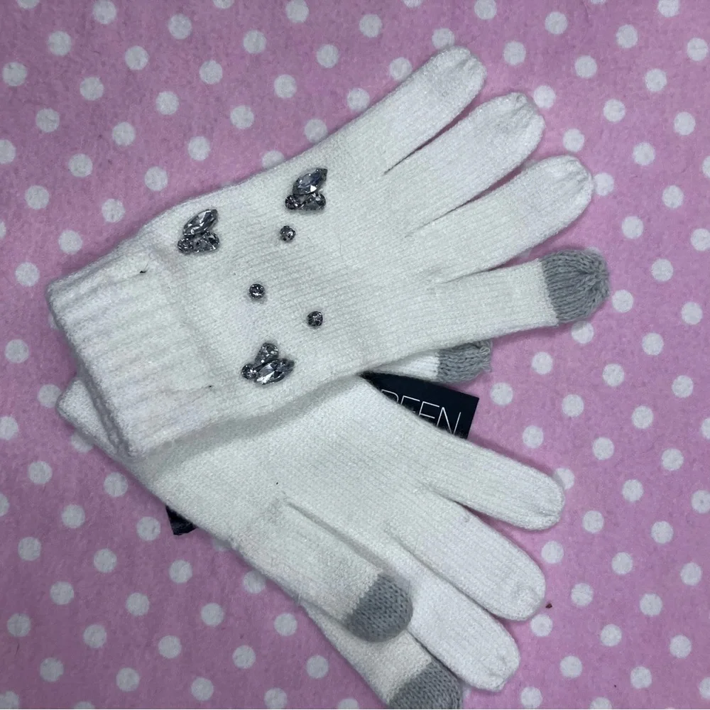 INC International Touch Screen Ivory Gloves Gem Details
